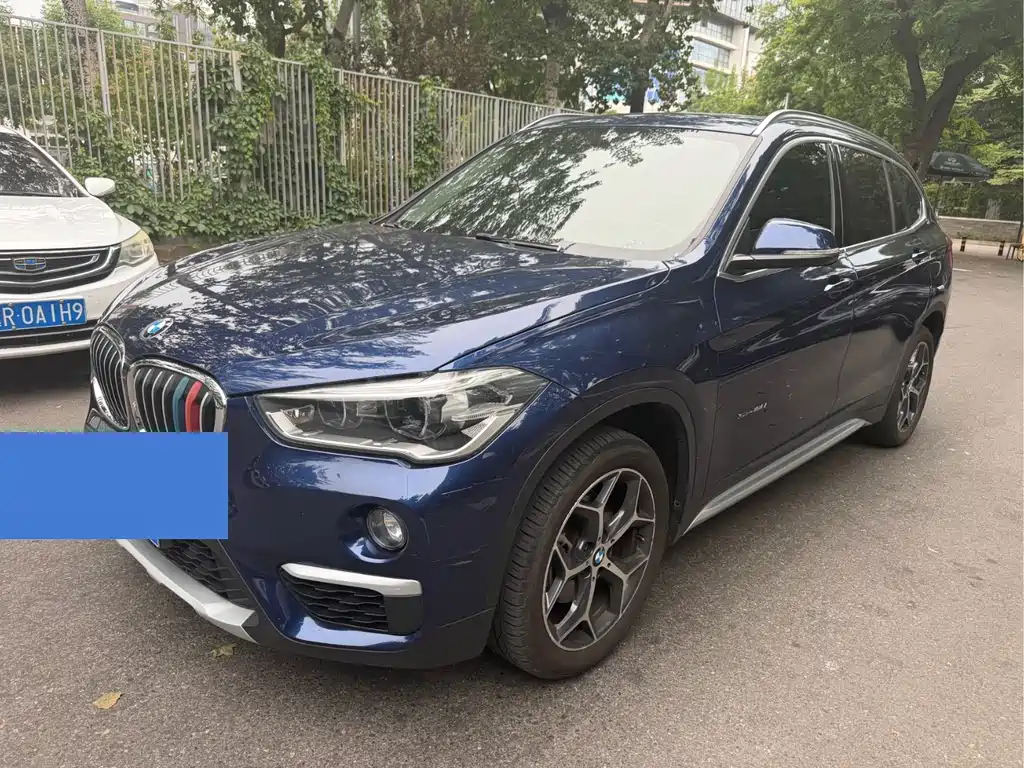 Купить BMW X1