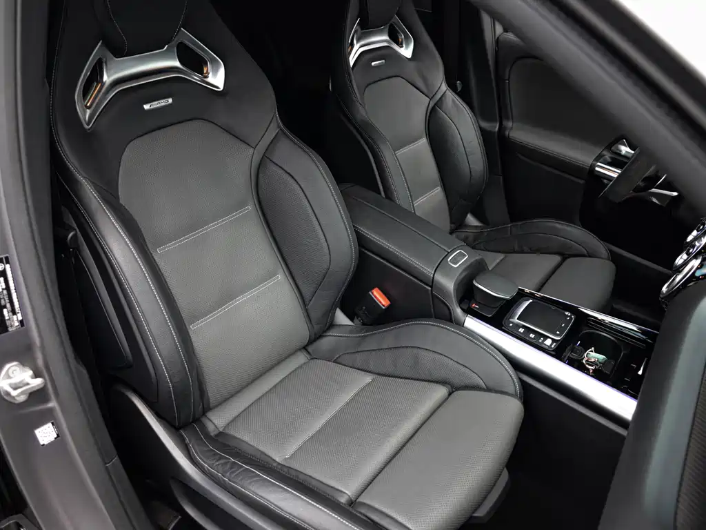 MERCEDES-BENZ GLA AMG