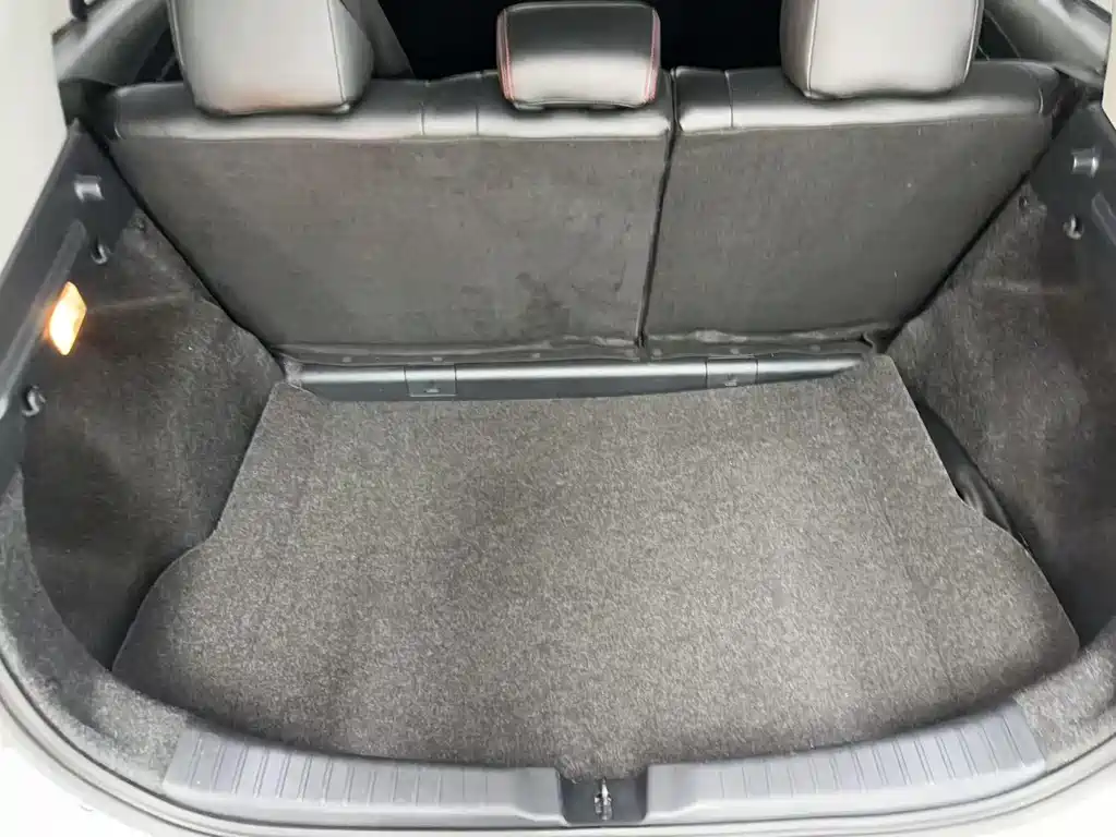 TOYOTA YARIS L ZHIXUAN