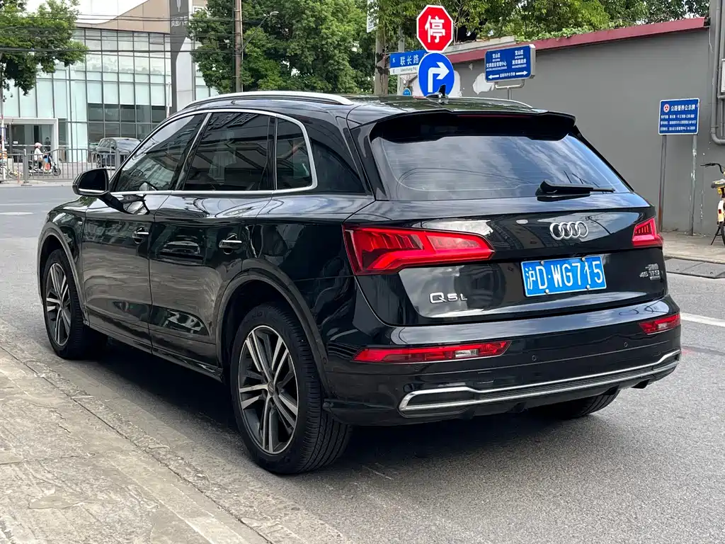 Audi Q5L — миниатюра 6