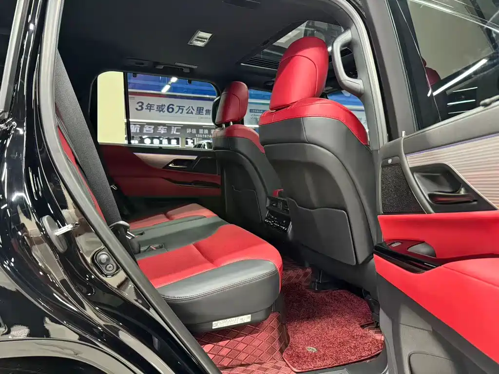 Lexus LX — миниатюра 7