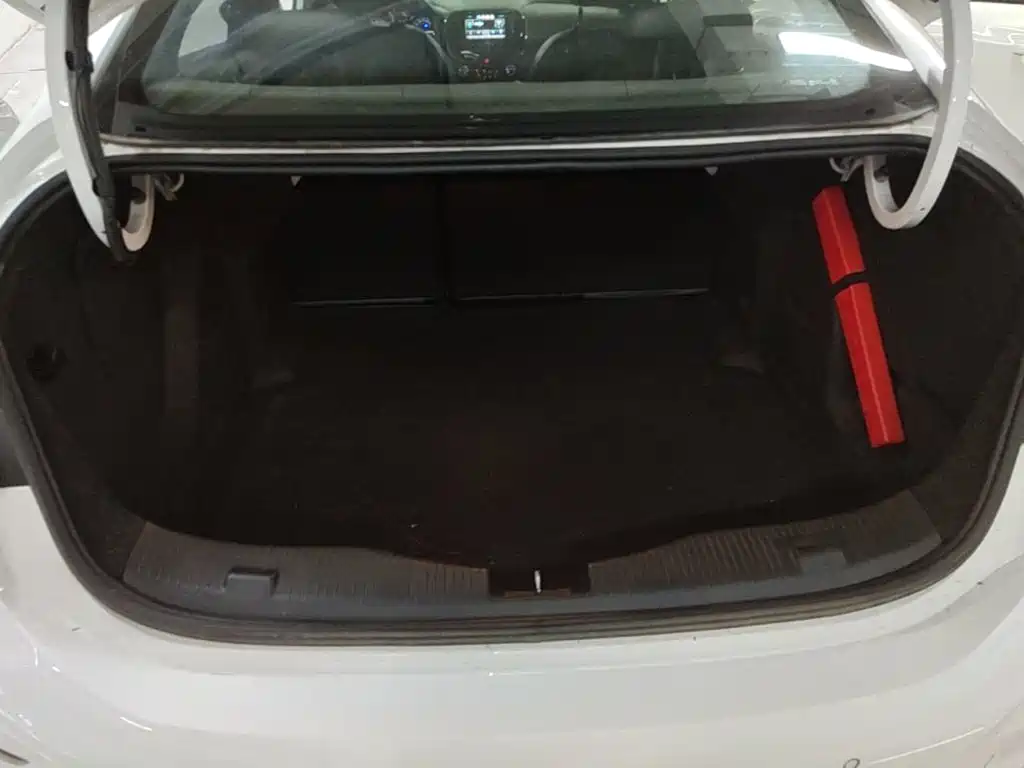 Chevrolet Cruze — миниатюра 19
