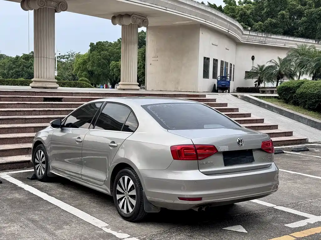 Volkswagen Sagitar — миниатюра 11