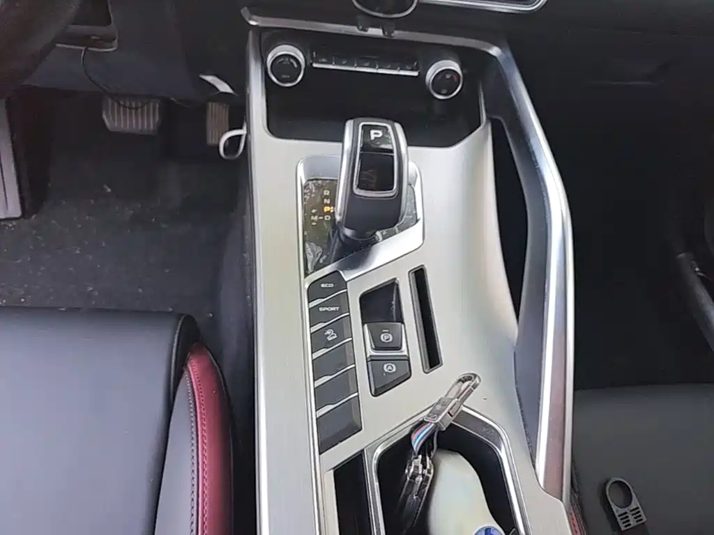 Geely Binyue — миниатюра 14