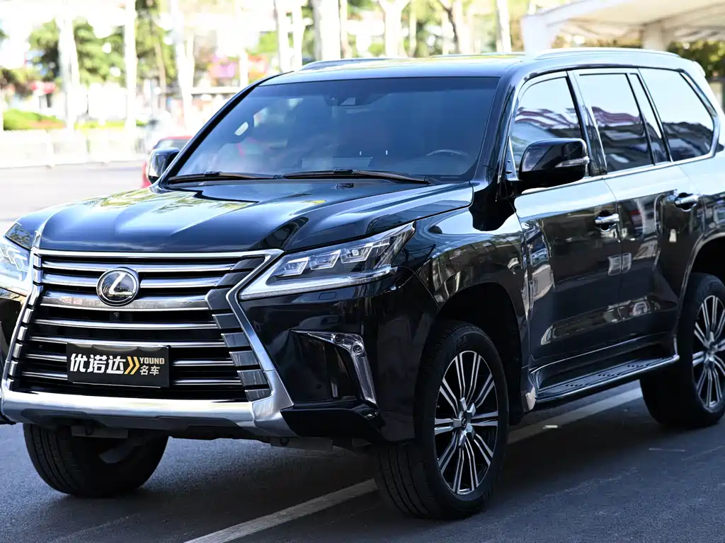 Lexus LX 2017
