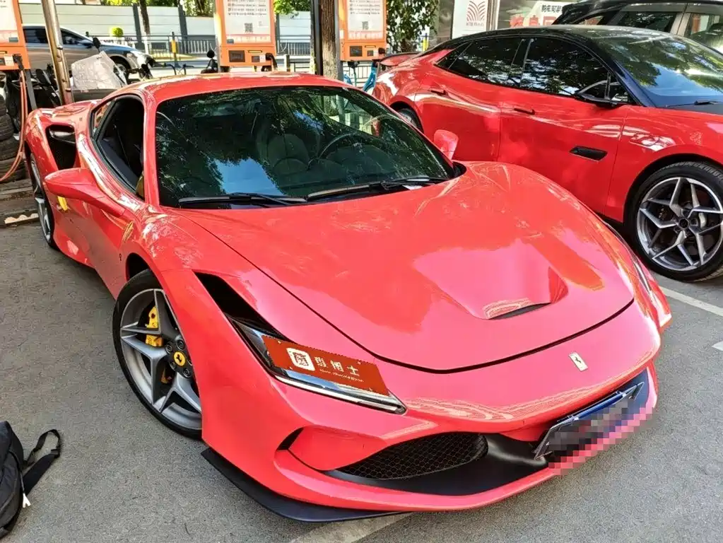 Ferrari F8 — миниатюра 3