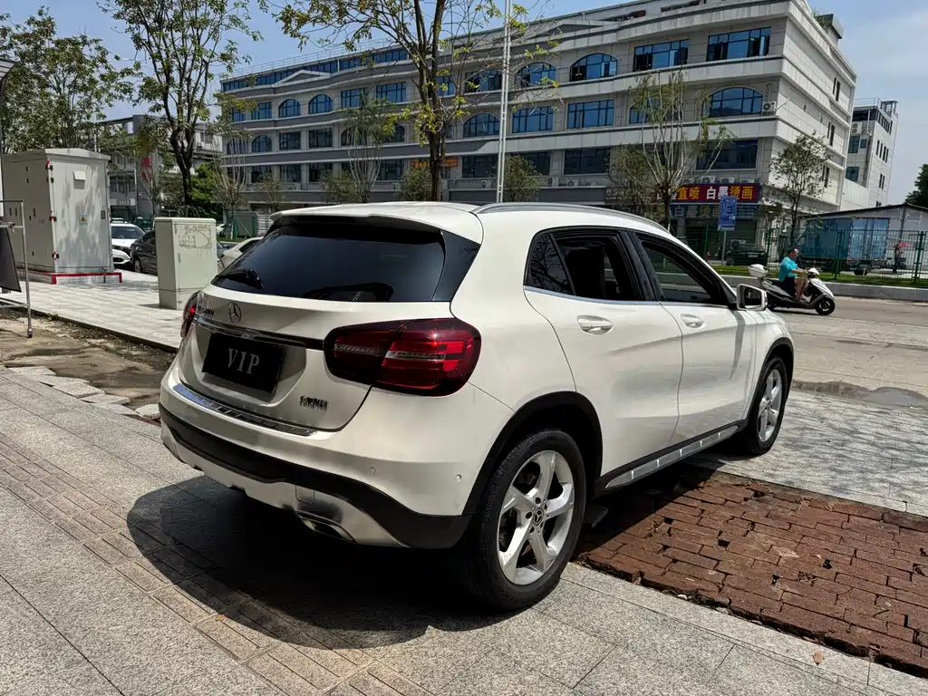 Mercedes-Benz GLA — миниатюра 18
