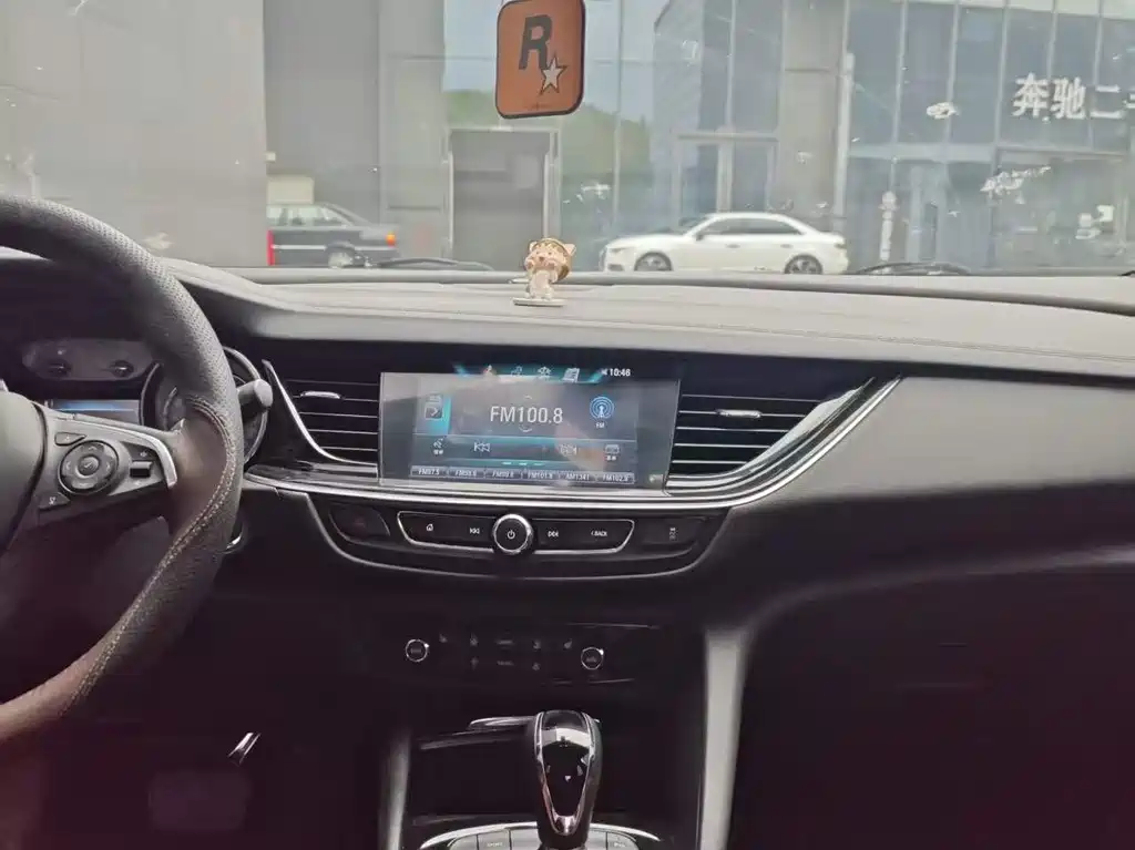 Buick Regal — миниатюра 12