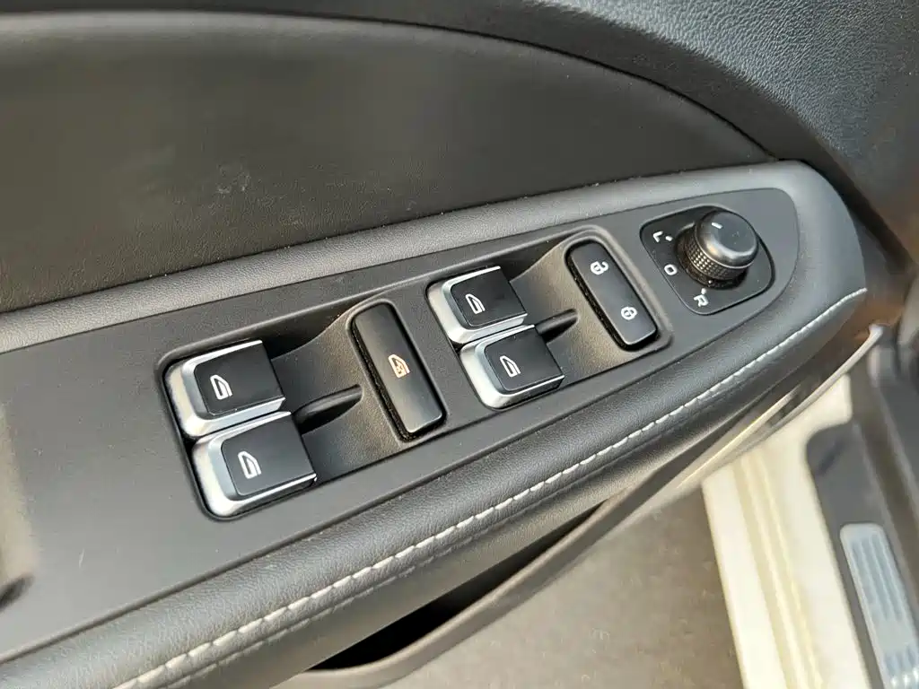 Geely Emgrand — миниатюра 7