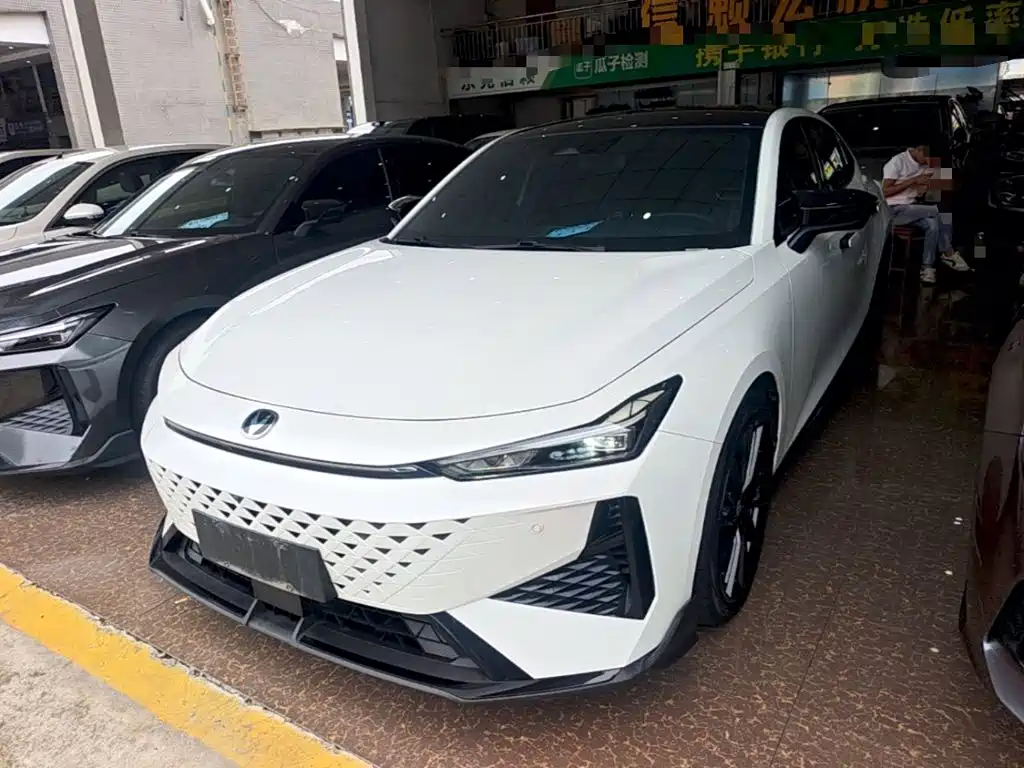 Changan UNI-V — миниатюра 2