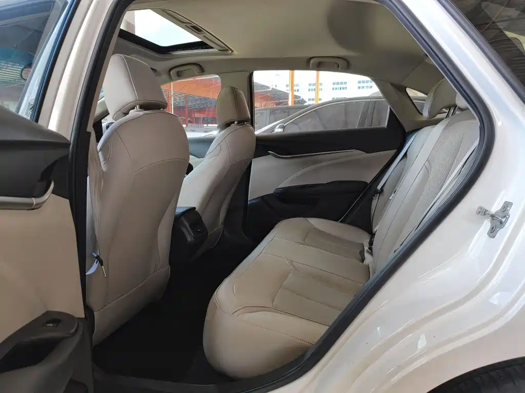 Buick Excelle — миниатюра 17
