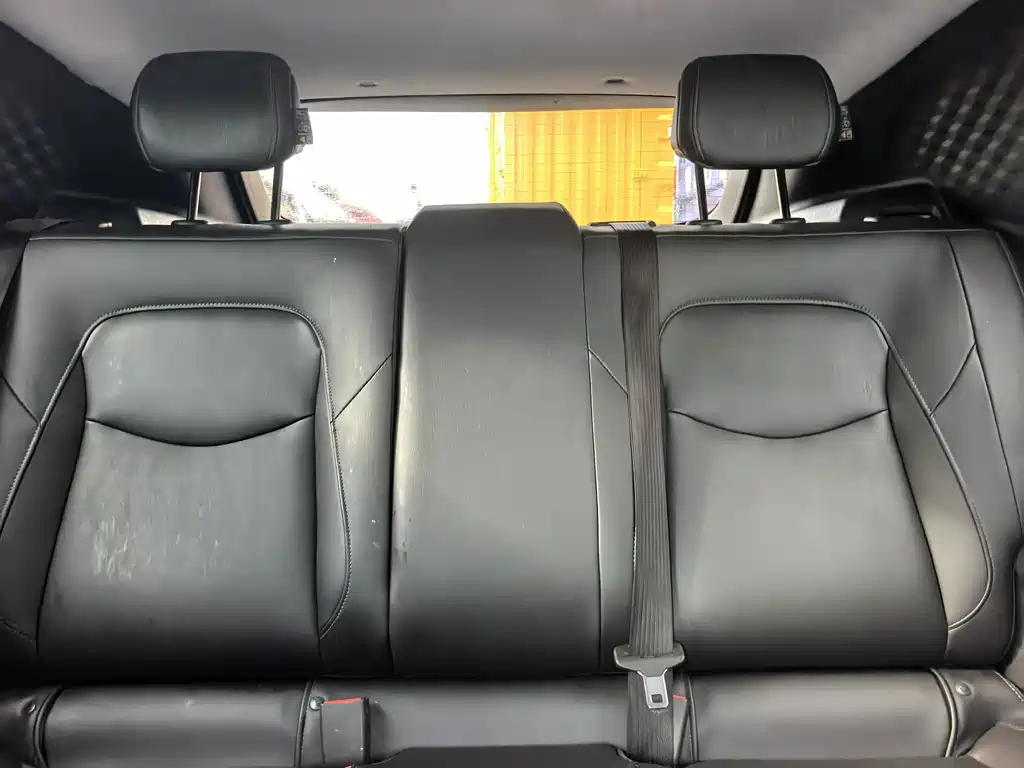 Chevrolet Menlo — миниатюра 16