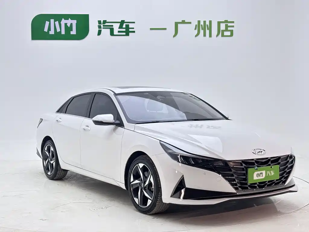 Hyundai Elantra 2022 1.5L CVT LUX Luxury