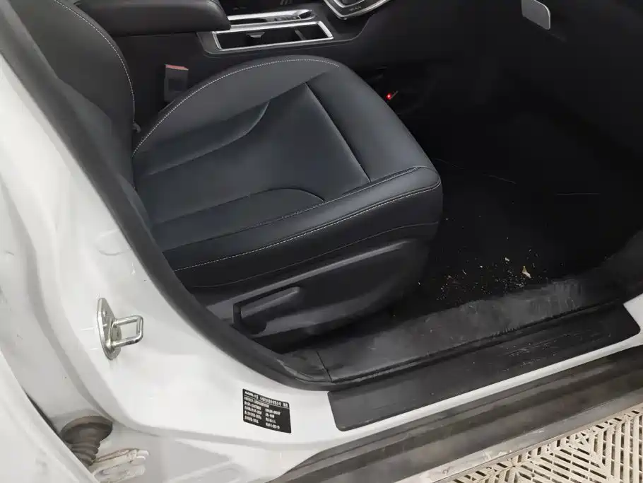Haval M6 — миниатюра 8