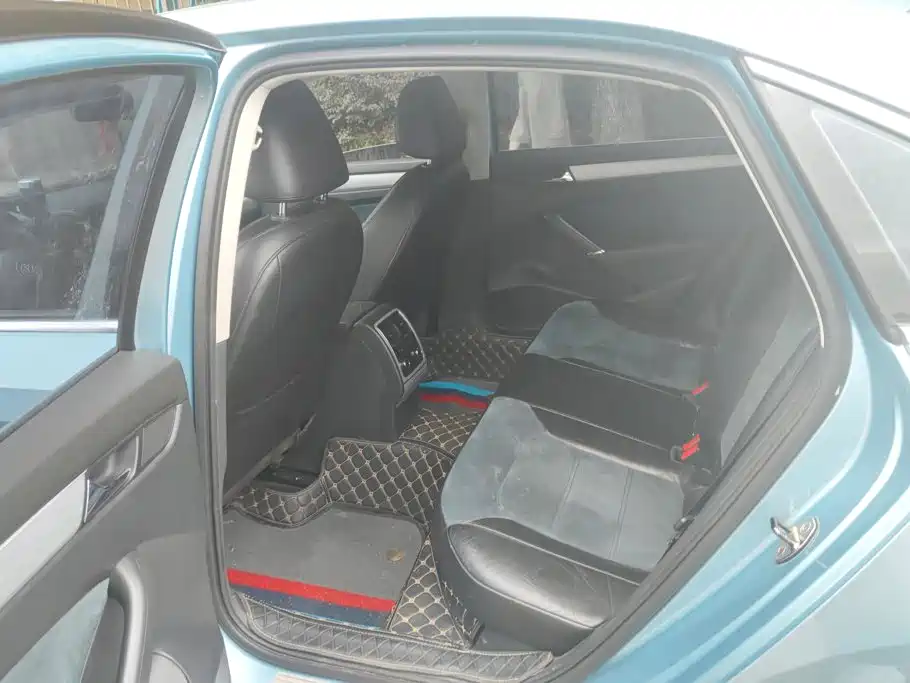 Volkswagen Passat — миниатюра 11