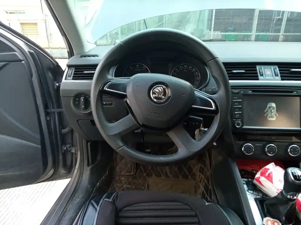 Skoda Octavia — миниатюра 6