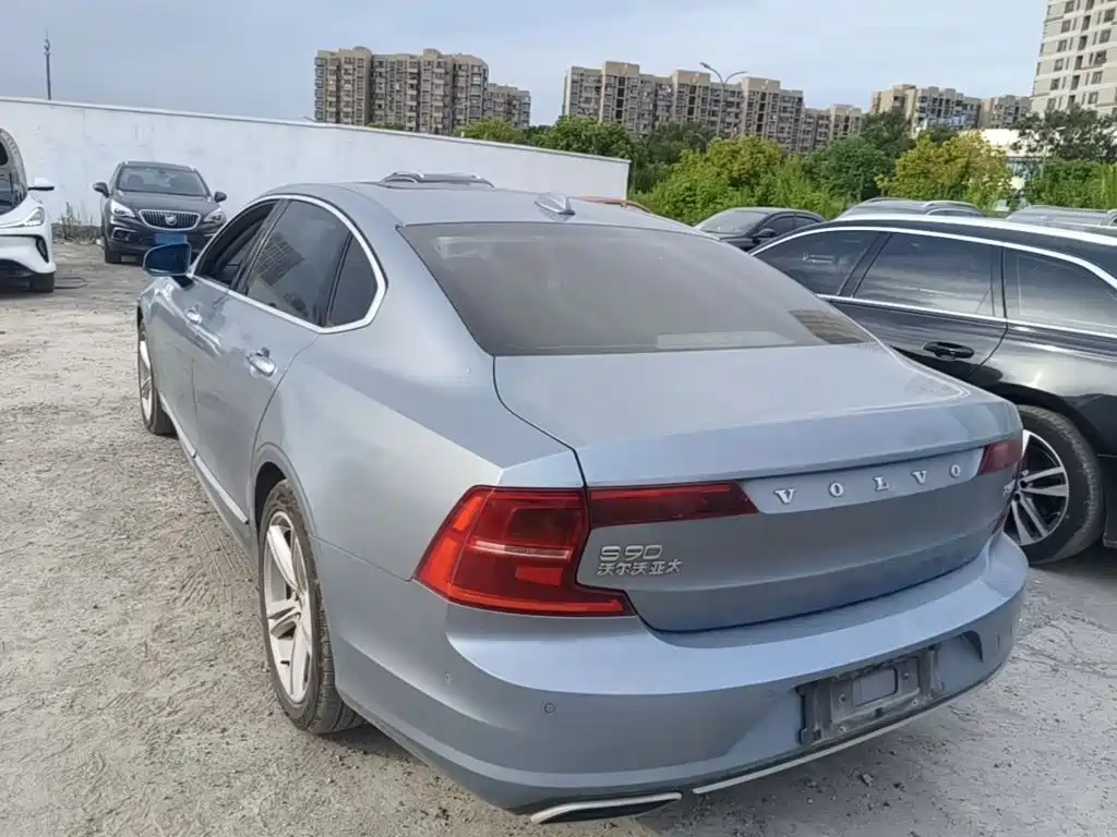 Volvo S90 — миниатюра 5