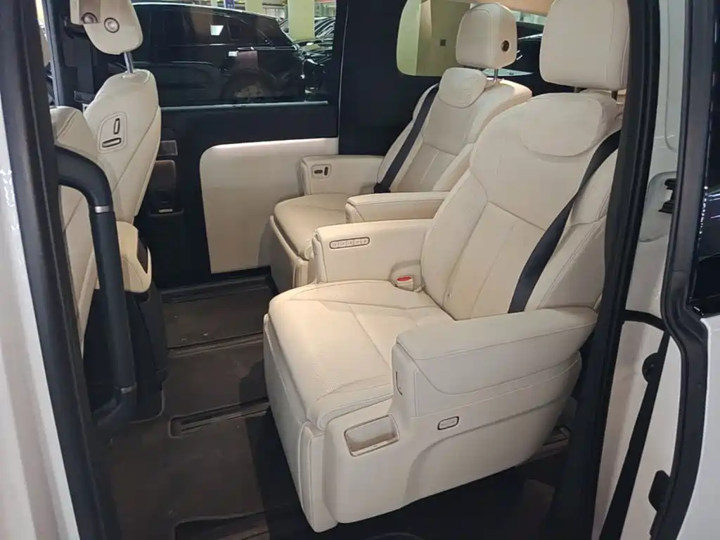 Li Auto Li MEGA — миниатюра 17