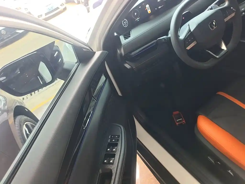 Changan UNI-V — миниатюра 16