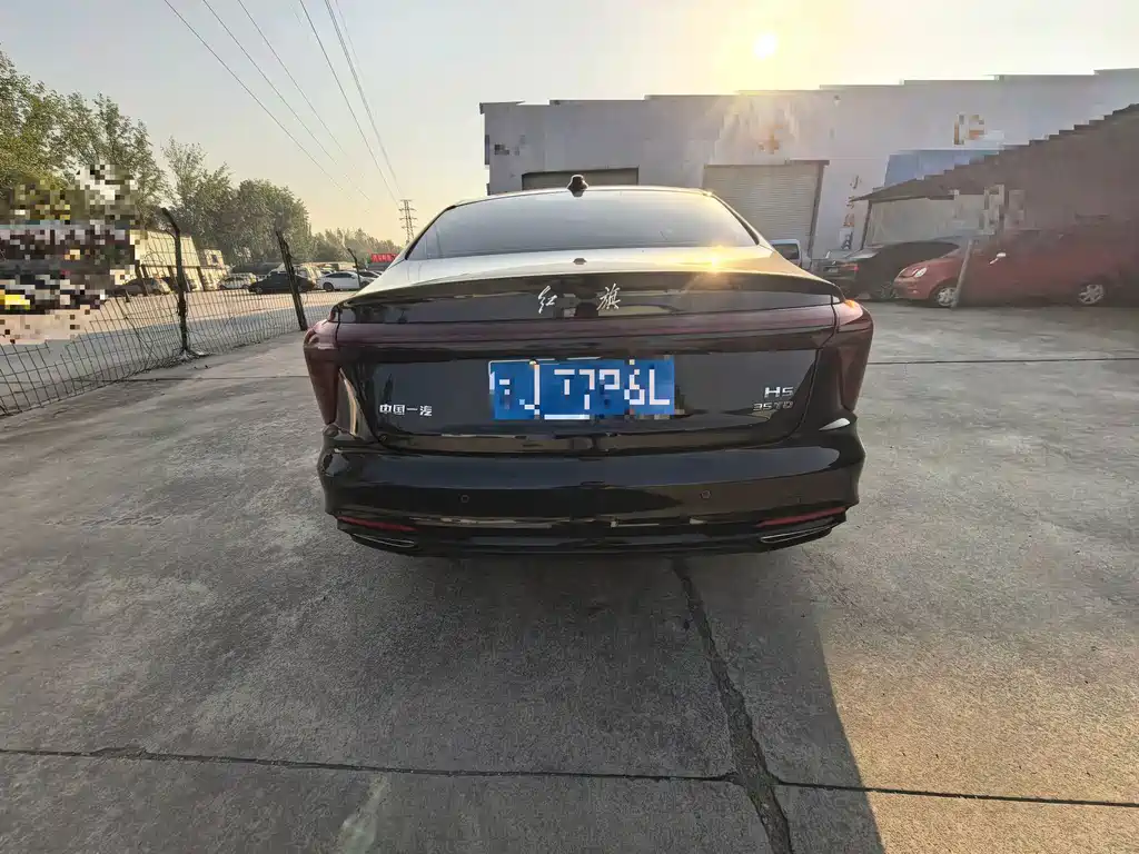 Hongqi Hongqi H5 — миниатюра 8
