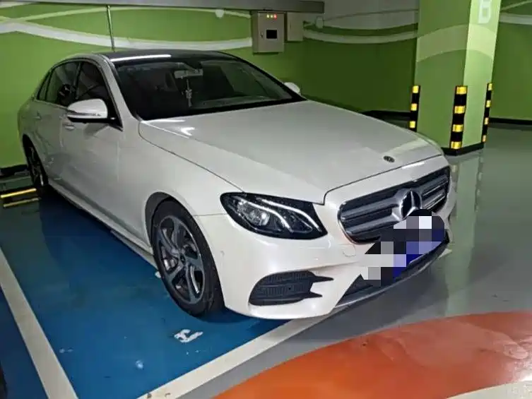 Mercedes-Benz E-Class — миниатюра 9