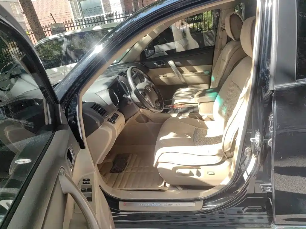 Toyota Highlander — миниатюра 11