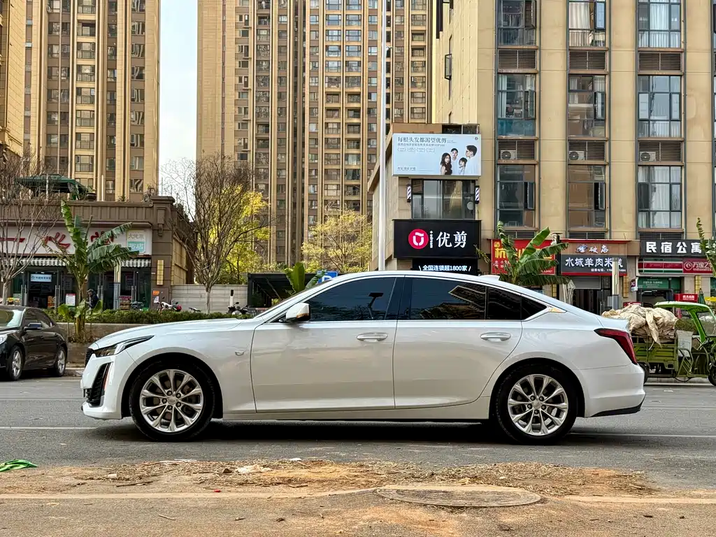 CADILLAC CT5