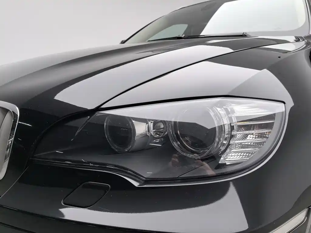BMW X6 — миниатюра 7