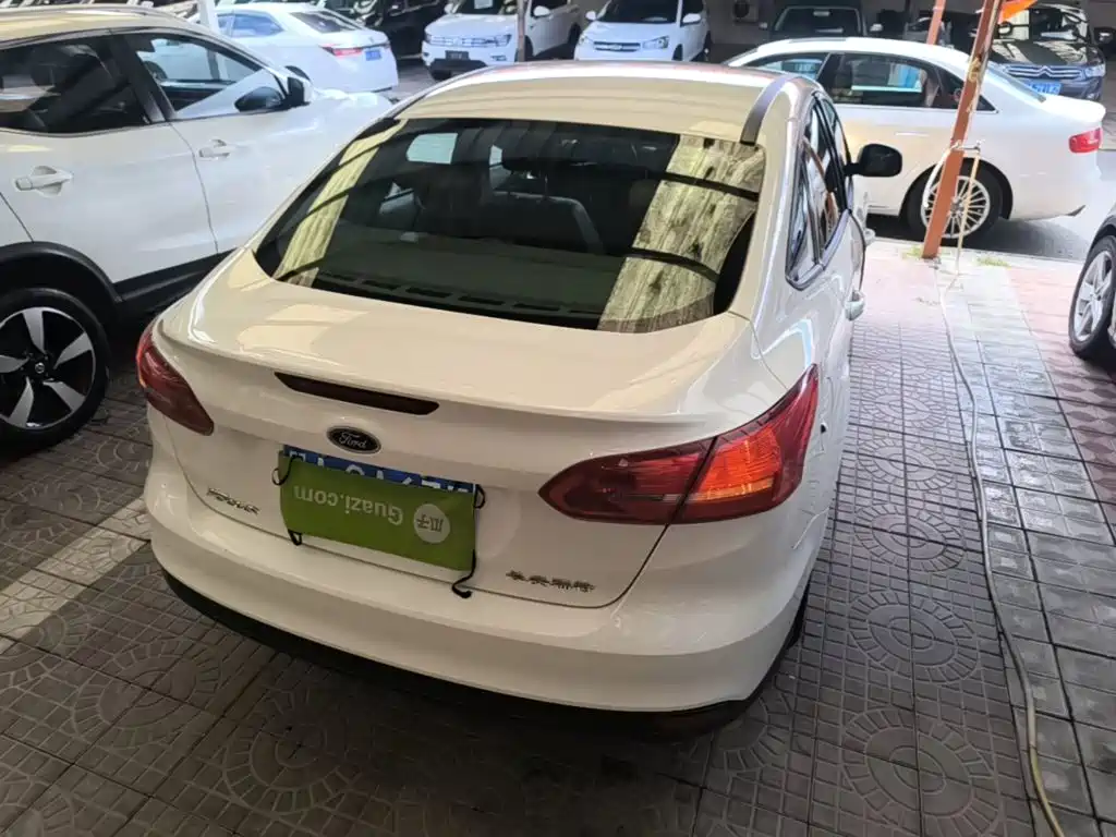 Ford Focus — миниатюра 7
