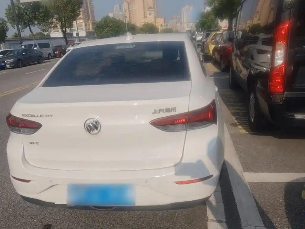 Buick Excelle — миниатюра 6