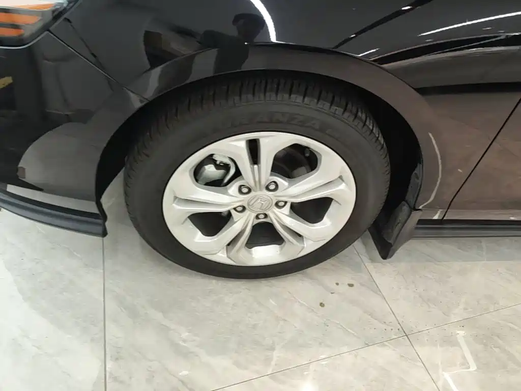 Honda Accord — миниатюра 23