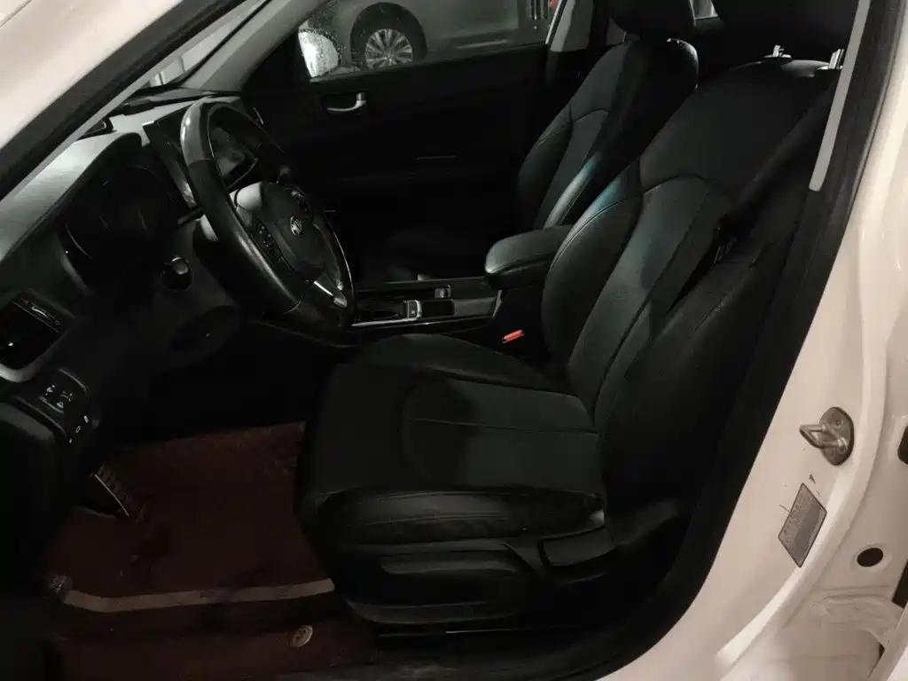 Kia K5 — миниатюра 8