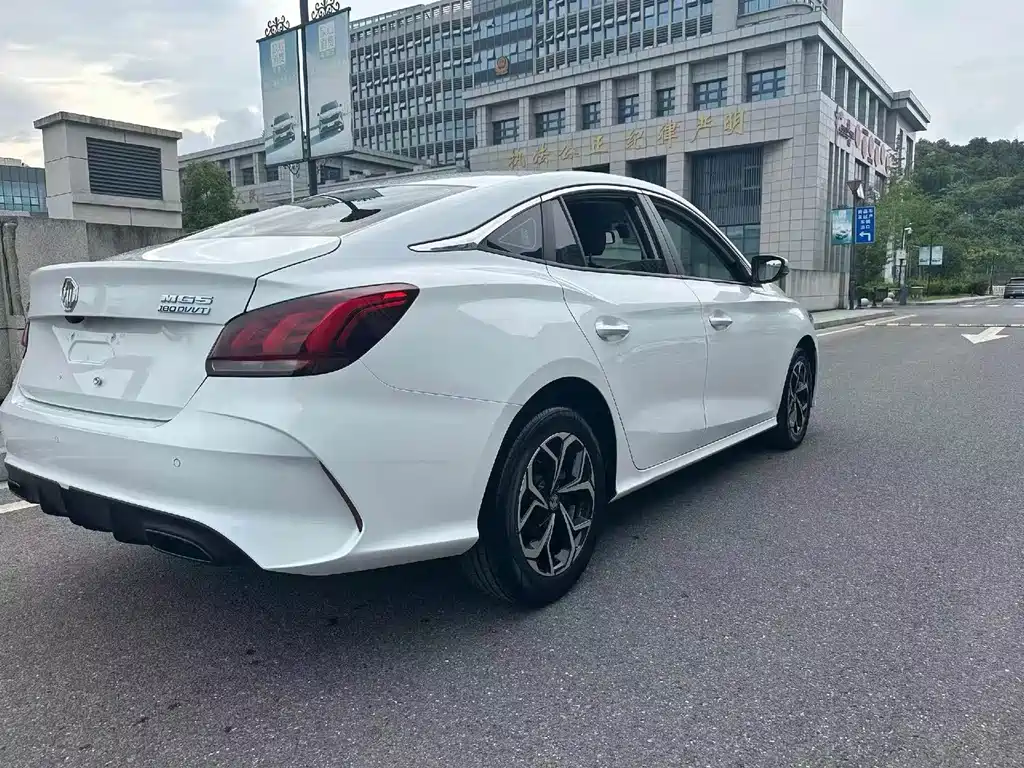 MG MG5 — миниатюра 9