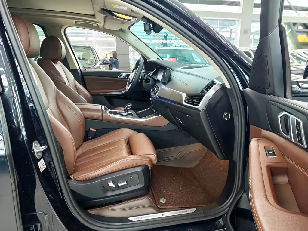 BMW X5 (Import) — миниатюра 14