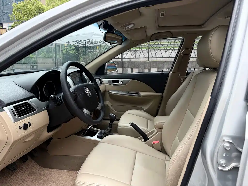 Buick Excelle — миниатюра 8