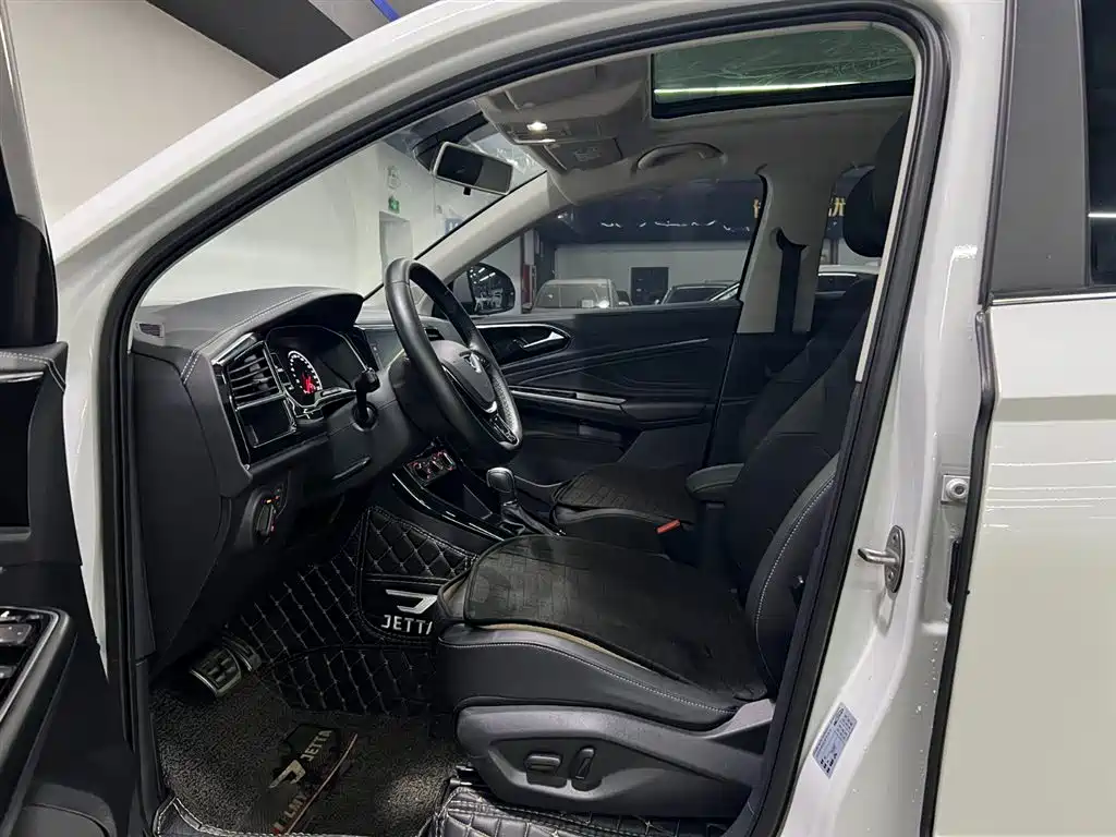 JETTA VS7