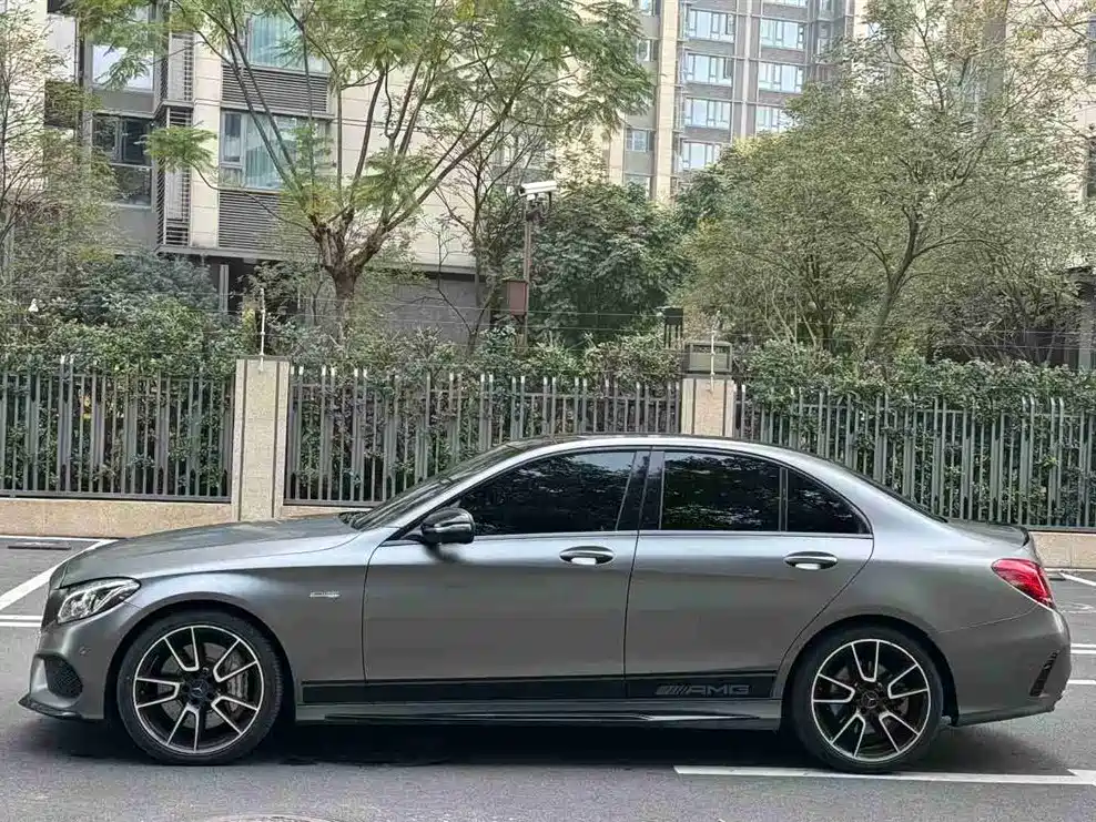 MERCEDES-BENZ C CLASS AMG