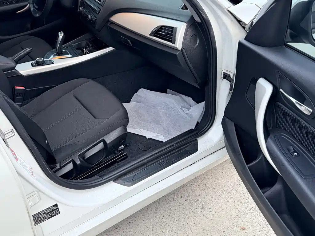 BMW 1 Series (Import) — миниатюра 11