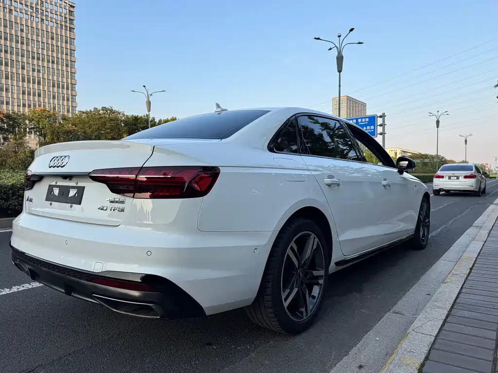 Audi A4L — миниатюра 5