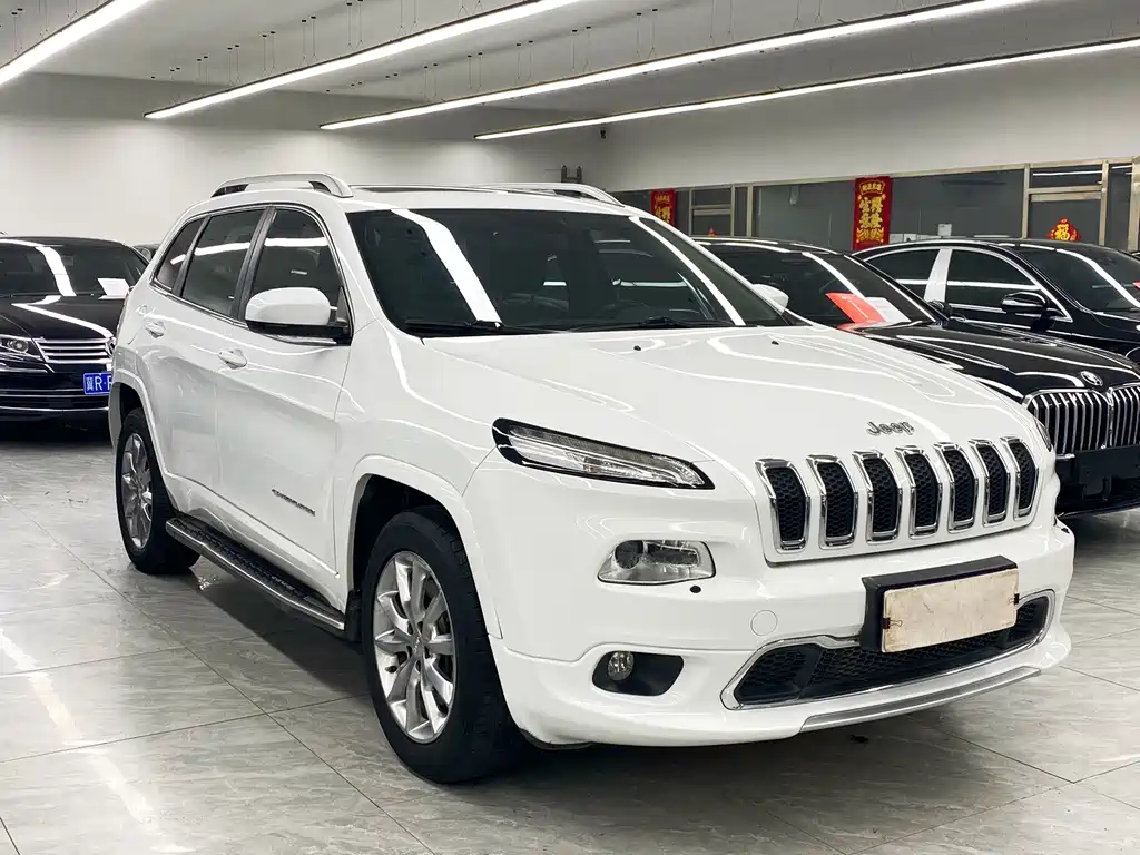 Jeep Cherokee — миниатюра 3