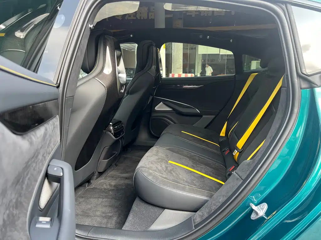 XIAOMI CAR XIAOMI SU7 ULTRA