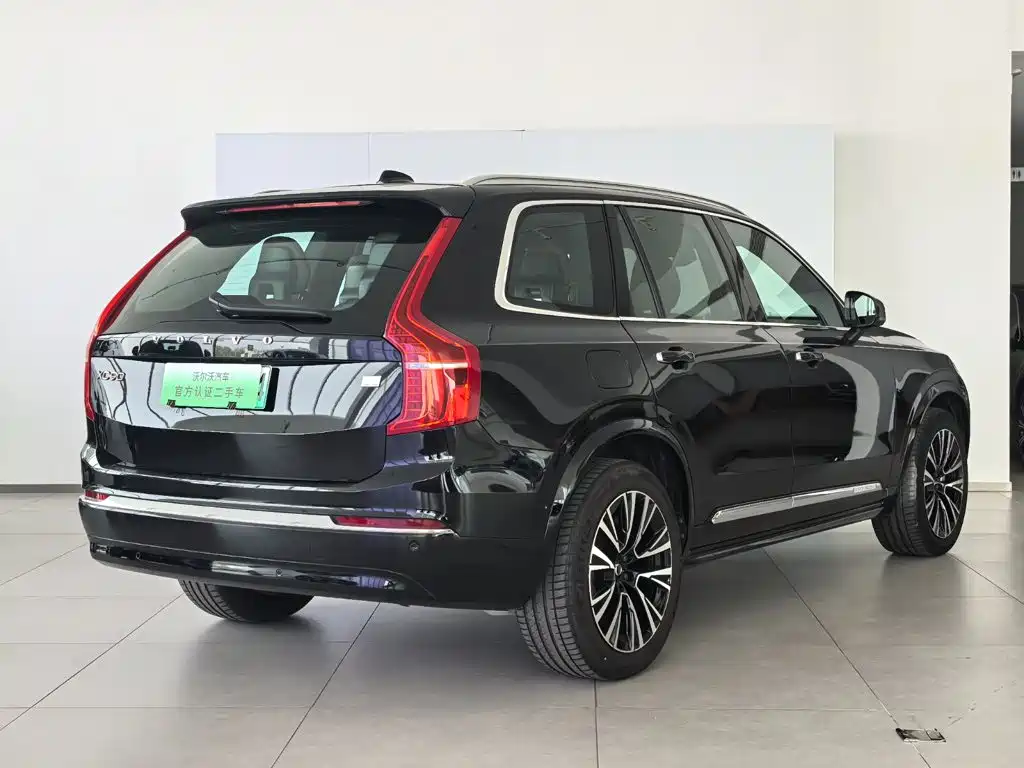 Volvo XC90 PHEV — миниатюра 13