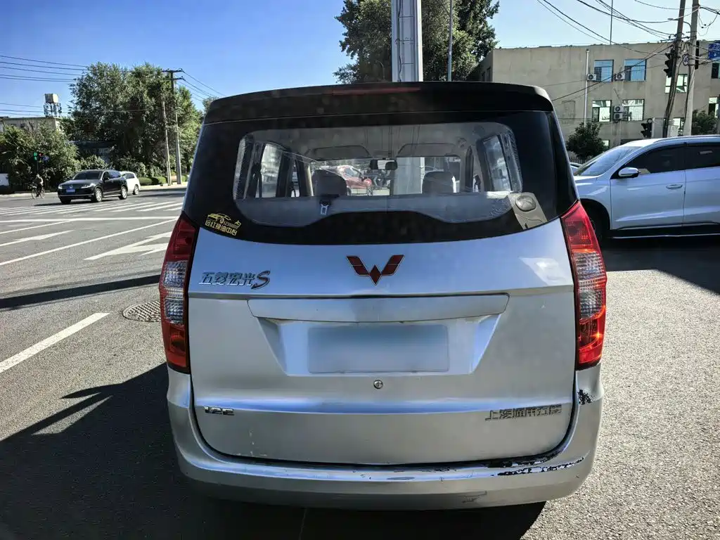 Wuling Hongguang — миниатюра 10