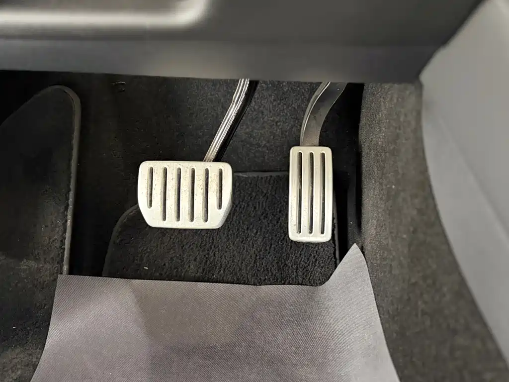 Tesla Model 3 — миниатюра 13