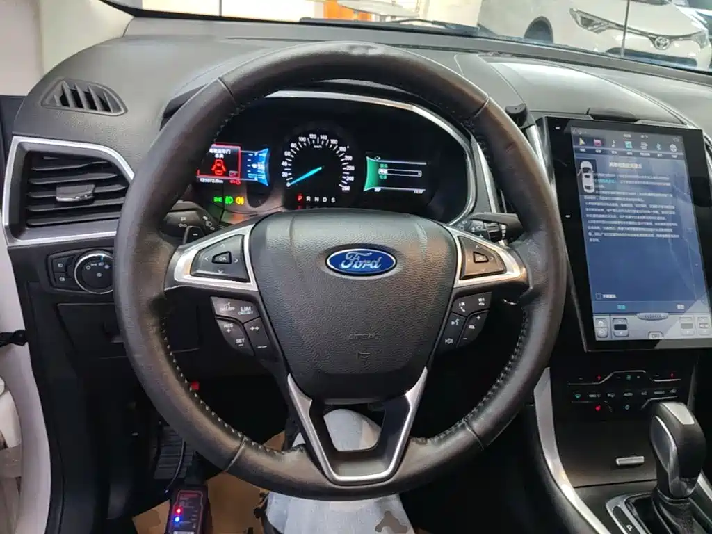 Ford Edge — миниатюра 11