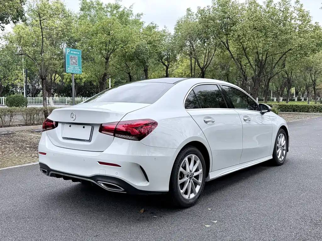 MERCEDES-BENZ A CLASS