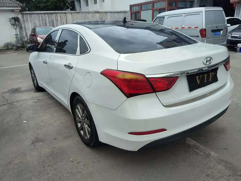 Hyundai Mistra — миниатюра 4