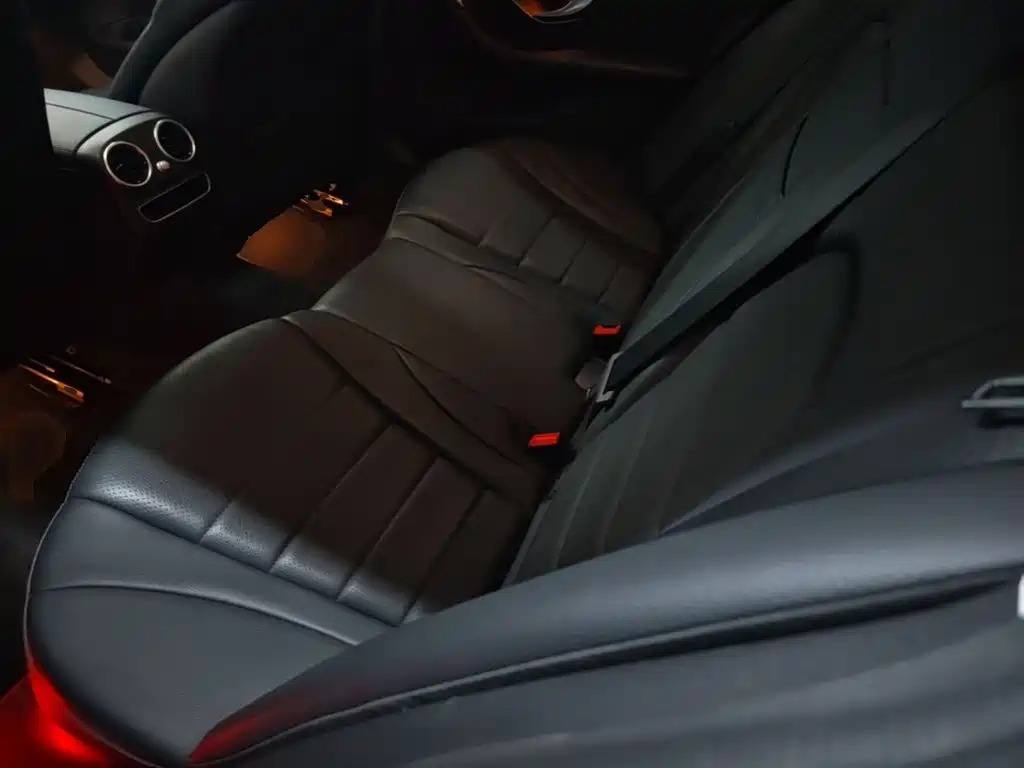 Mercedes-Benz C-Class — миниатюра 17