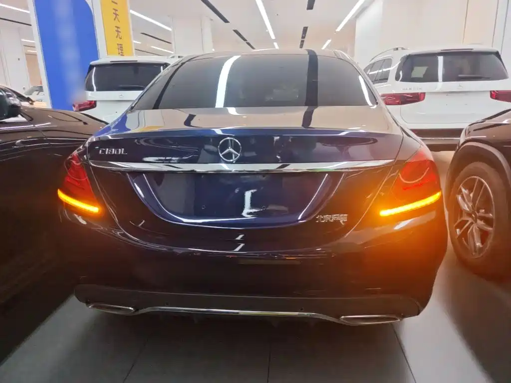 Mercedes-Benz C-Class — миниатюра 6