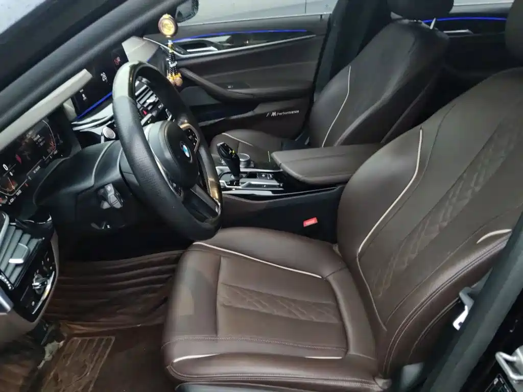 BMW 5 Series — миниатюра 16